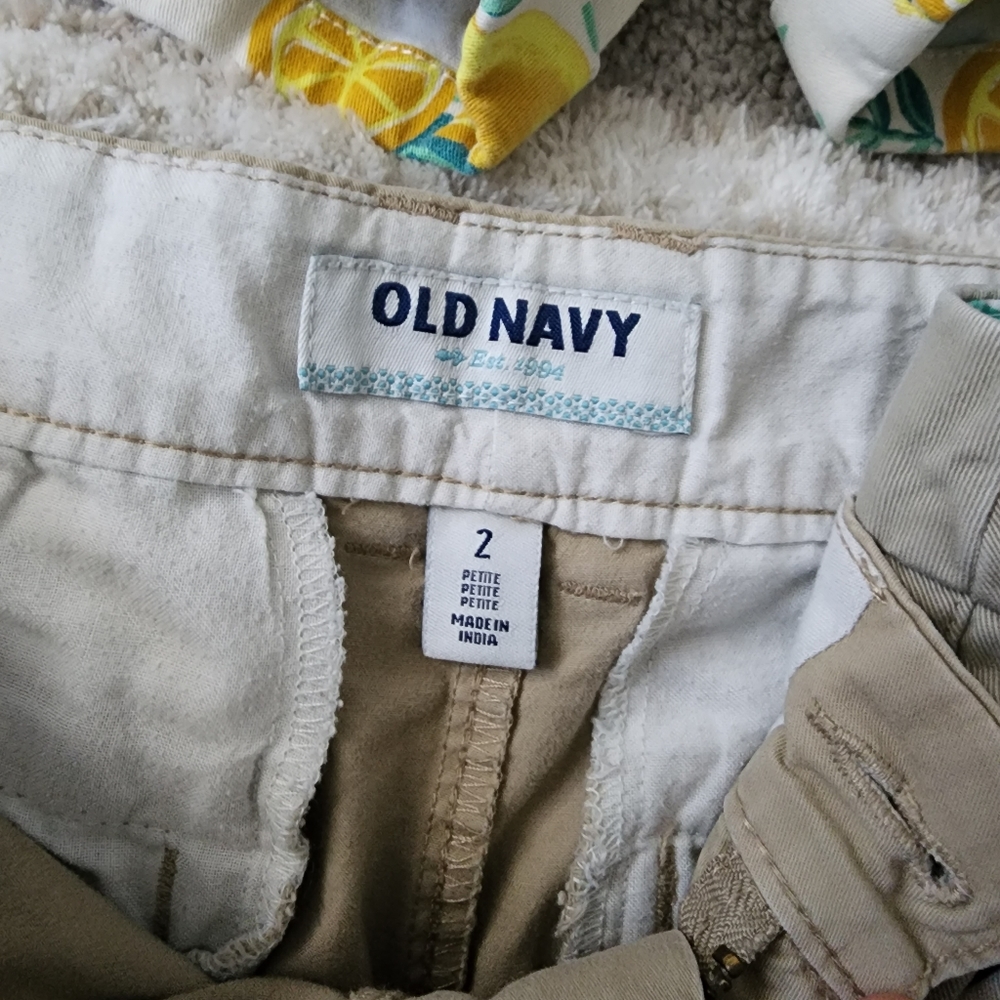 Shorts - Picture 4 of 12